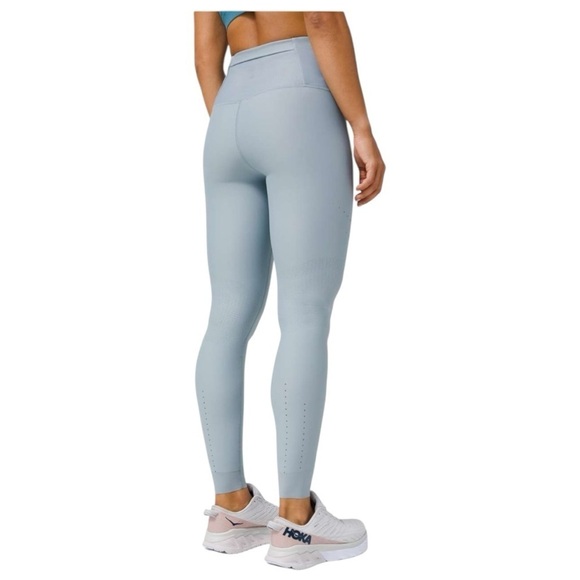 Lululemon Zoned In Tight Full Length Blue Cast Size 4 NWOT - Picture 1 of 8